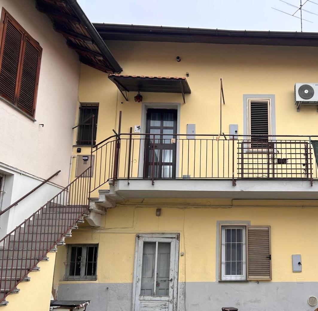 Appartamento Mino Magenta Exterior photo